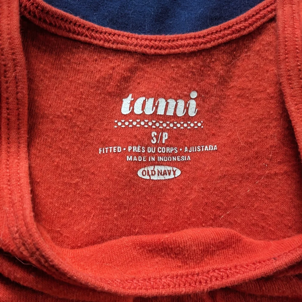 Tank tops - Picture 3 of 5